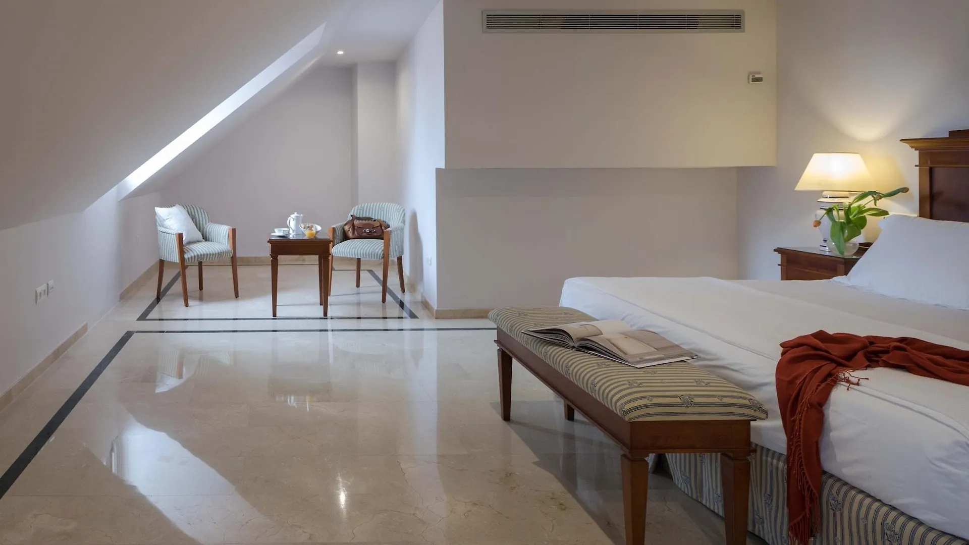 Hotel Rey Alfonso X Seville 4*,  Spain